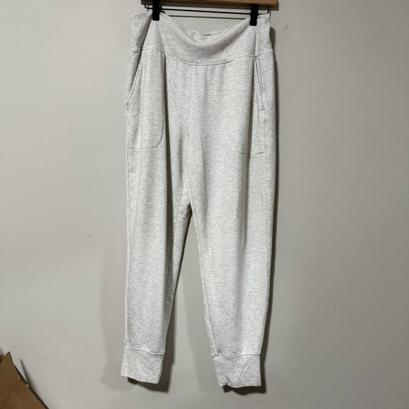 COPY - Athleta COASTER LUXE HIGH RISE JOGGER Fog Grey Heather Size Large - Picture 3 of 9
